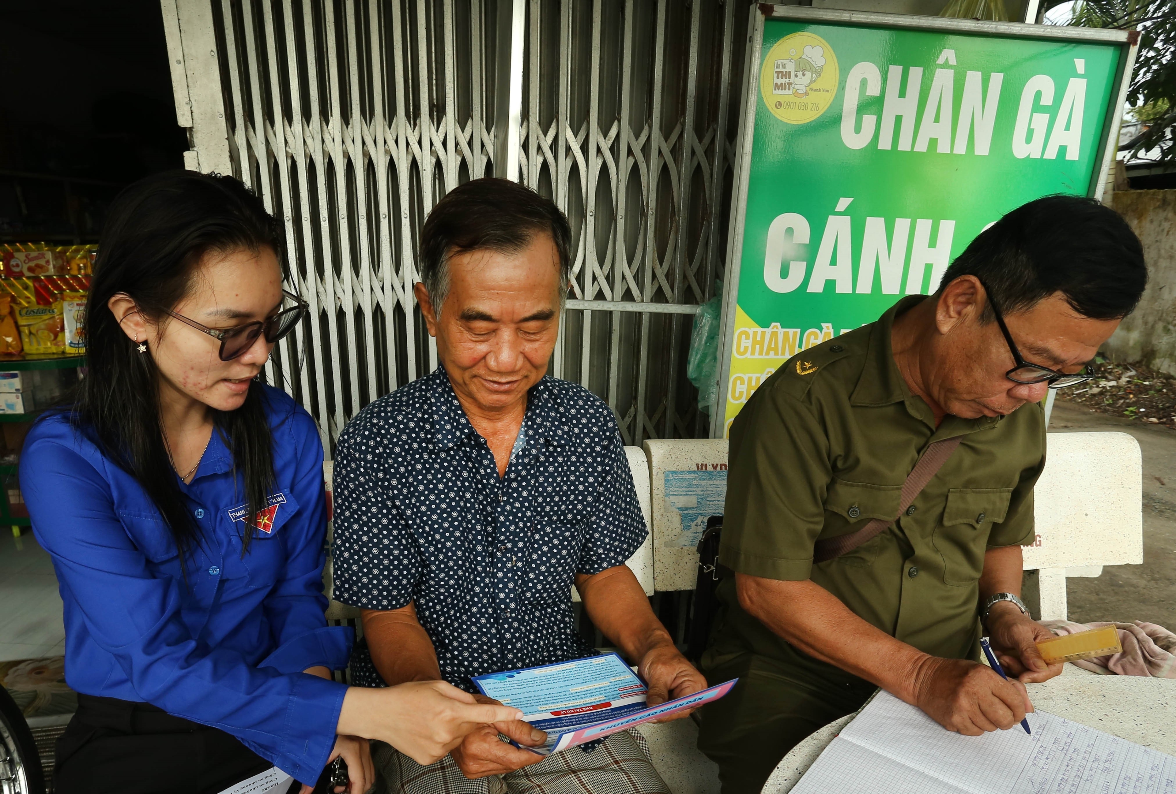 Thành phố Cần Thơ phấn đấu đến cuối năm nay, mỗi xã, phường phát triển tối thiểu 1 mô hình thanh toán không dùng tiền mặt, tuyến đường không dùng tiền mặt hoặc chợ 4.0 tại địa phương. (Ảnh: Duy Khương/TTXVN)